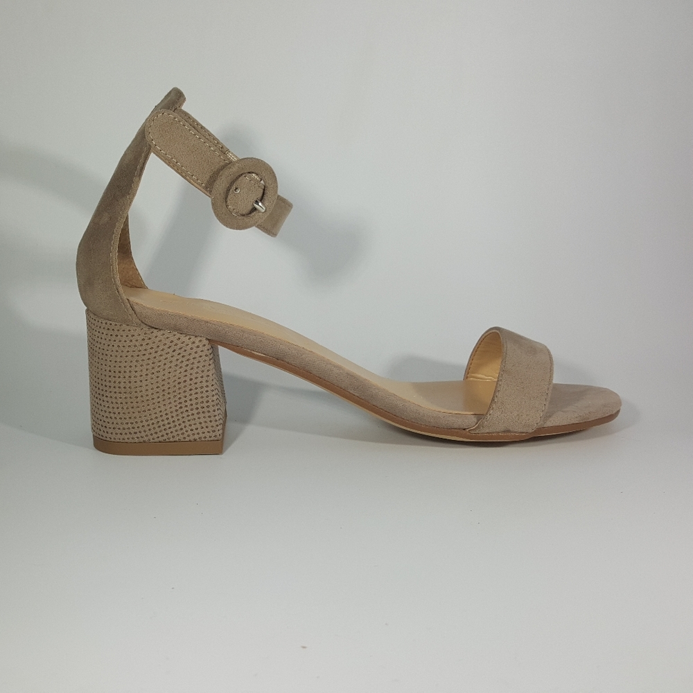 NR Rapisardi Tan Ankle Strap Mid Heel Sandal